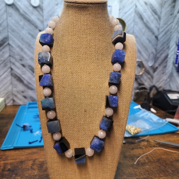 Blue Agate White Jade 22 Inch Necklace Aprilsplace - Picture 5 of 6